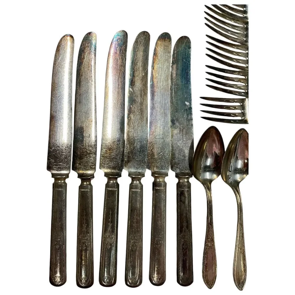 WM Rogers Triumph Gray‎ 18PC Knife Fork Spoon Set Damaged Original Box